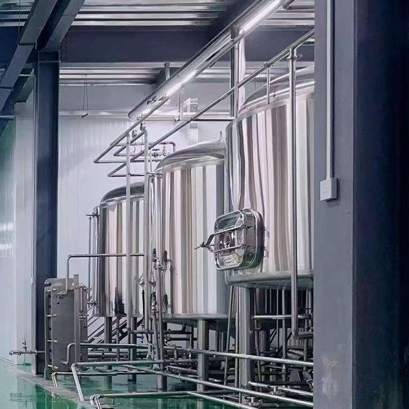 新平精酿啤酒设备